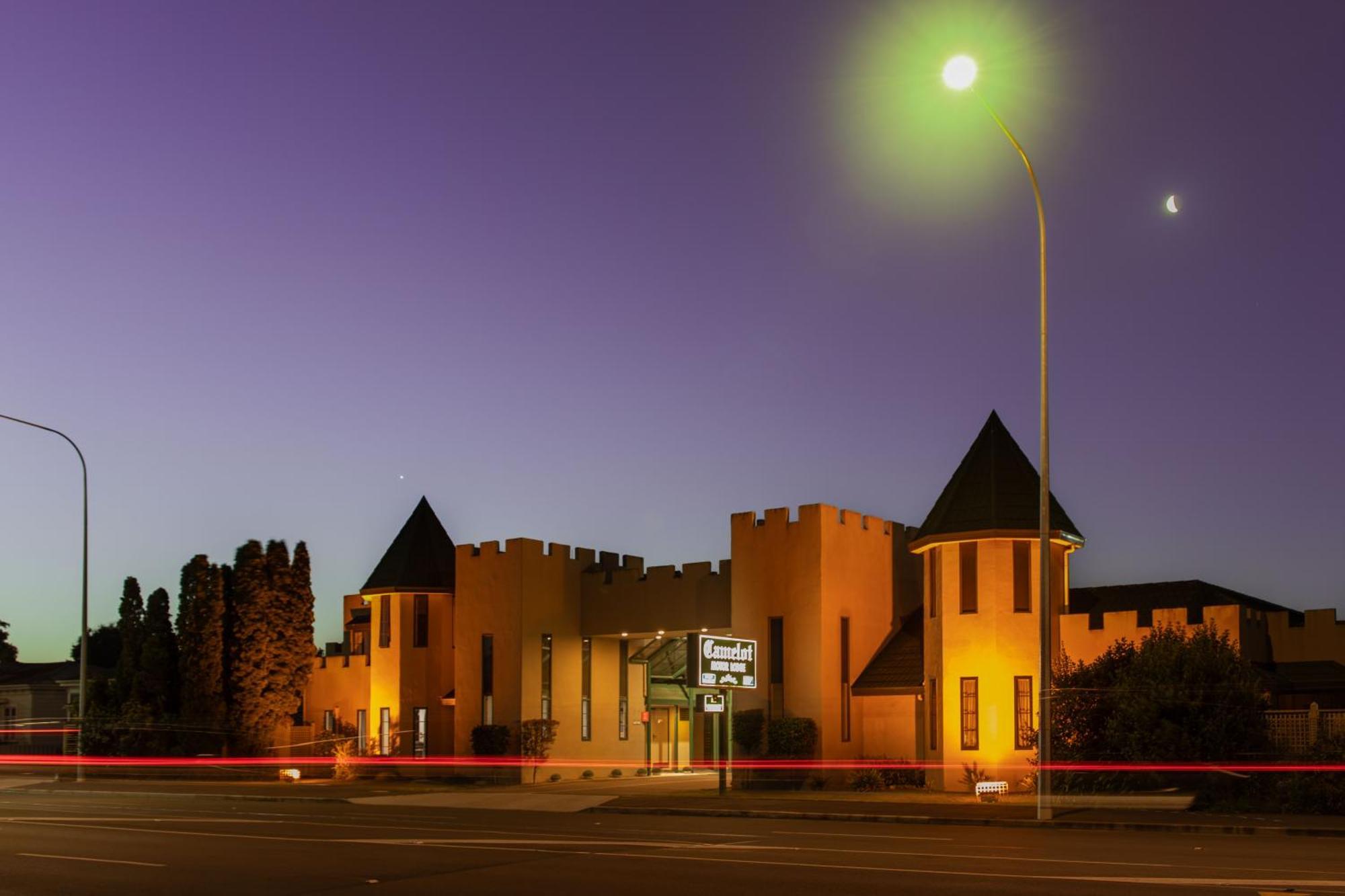 Camelot Motor Lodge And Conference Centre Палмерстон-Норт Экстерьер фото